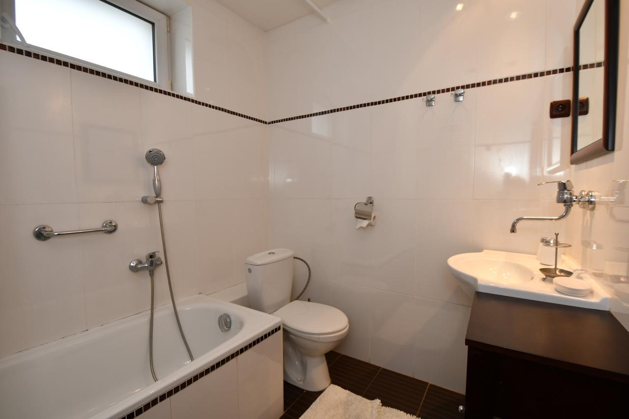 Slnecny Dvor Apartment เวลคา ลอมนิตซา ภายนอก รูปภาพ